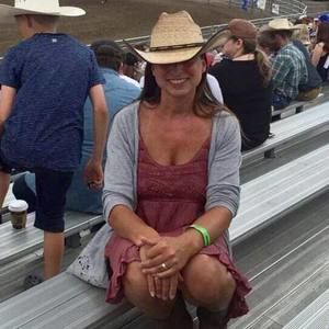 Meet your Posher, Daniela